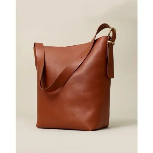 Madewell Bucket Tote - Picture 3 of 10